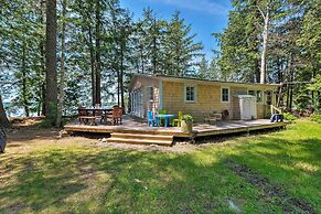 Cozy Lakefront Madison Cabin w/ Dock & Kayaks