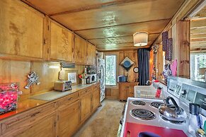 Cozy Lakefront Madison Cabin w/ Dock & Kayaks