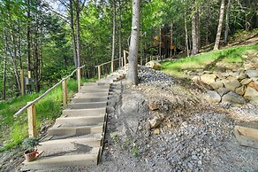 Tree House w/ Hot Tub: Near Sunday River Resort!
