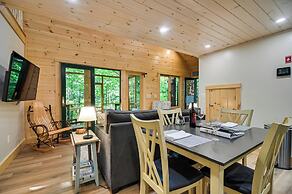 Tree House w/ Hot Tub: Near Sunday River Resort!