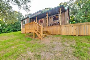 Private Lake & Dock: Log Cabin, 2 Mi to Clay!