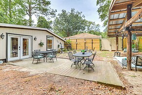 7 Mi to Kitty Hawk Pier & Beach: Studio w/ Patio!