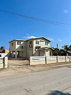 Palm Beach Villa Aruba - Great Location