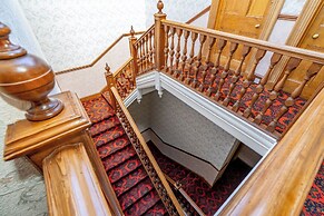 Gifford House