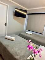 DELLA ECONOMY HOTEL