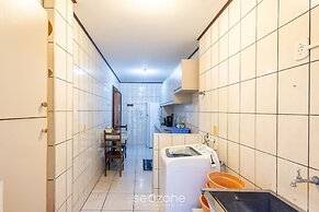 Apt w/ Balcony - Seafront in Meia Praia Ceo0104