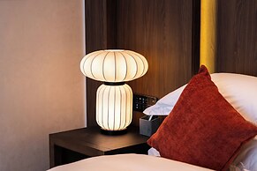 Fenghuang Yiquan River View B&B