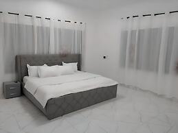 Sleepeaze Hotel