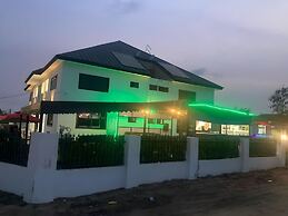 Sleepeaze Hotel