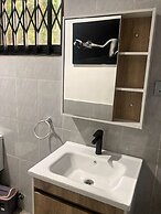 Sleepeaze Hotel