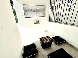 3BR 2BA Balconies Hip Lo za Beach Caf s