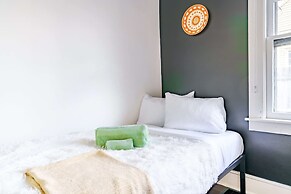 Prime Location Top Rated Clean Parking Free