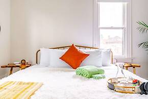 Prime Location Top Rated Clean Parking Free