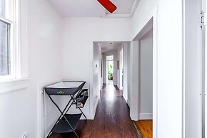 Prime Location Top Rated Clean Parking Free