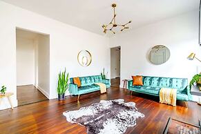 Prime Location Clean Top Rated Free Parking