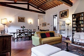Farinata Apartment by Mamo Florence