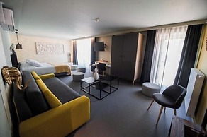 ABCD Hotel-Restaurant