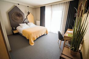 ABCD Hotel-Restaurant