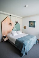 ABCD Hotel-Restaurant