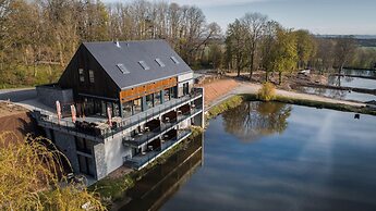 ABCD Hotel-Restaurant