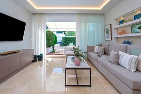 Magnificent 3BD Duplex With Pool. Aloha Golf II
