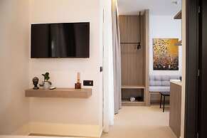 Armonia Seaview Suites