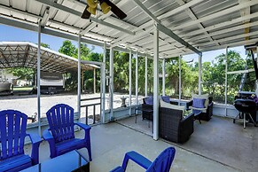 Walk to Pier & River: Dtwn Steinhatchee Escape!