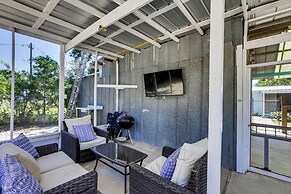 Walk to Pier & River: Dtwn Steinhatchee Escape!