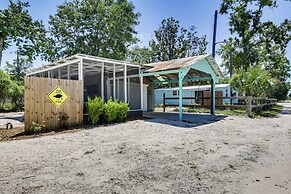 Walk to Pier & River: Dtwn Steinhatchee Escape!