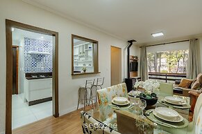 Spacious apt Winternal Fireplace in Gramado Avp105
