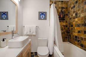 Crystal Suite at Glacier Lodge