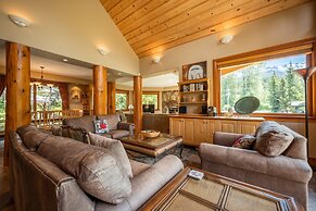 Emerald Chalet