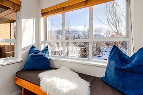 Mountain View Suite at Marketplace Lodge