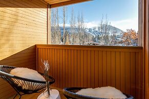 Mountain View Suite at Marketplace Lodge