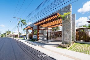 Charming Apartment With Pool View! Bio0079