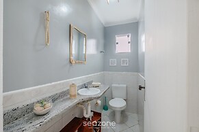 Spacious House w/ Pool in Guarajuba Cag0003