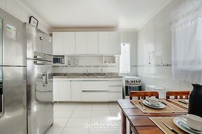 Spacious House w/ Pool in Guarajuba Cag0003