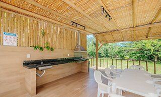 Spacious House w/ Pool in Guarajuba Cag0003
