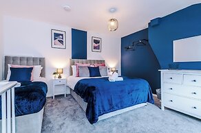 2 Droylsden Road
