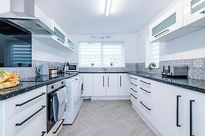 2 Droylsden Road