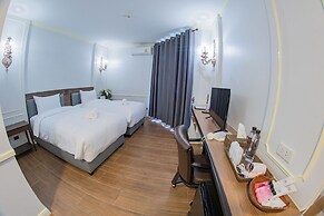 The MACEO Hotel