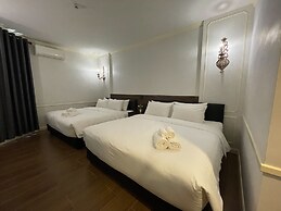 The MACEO Hotel