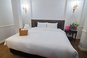 The MACEO Hotel