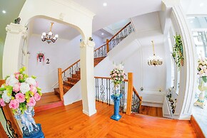 The MACEO Hotel