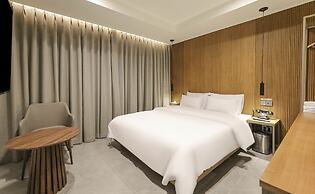 RAMPART HOTEL