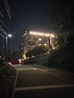 RAMPART HOTEL