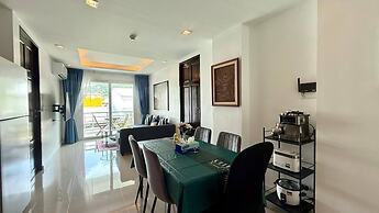 6-20 - 2 Bdr Condo With Balcony and Shared Pool