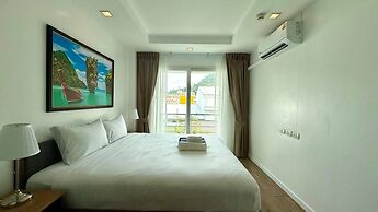 6-20 - 2 Bdr Condo With Balcony and Shared Pool