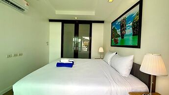 6-20 - 2 Bdr Condo With Balcony and Shared Pool
