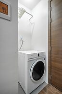 Room-sleek Studio With City Views on the
